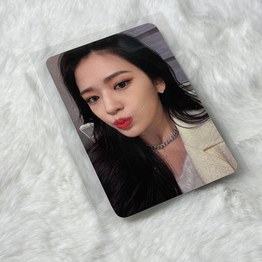 IVE Eleven Album Photocard